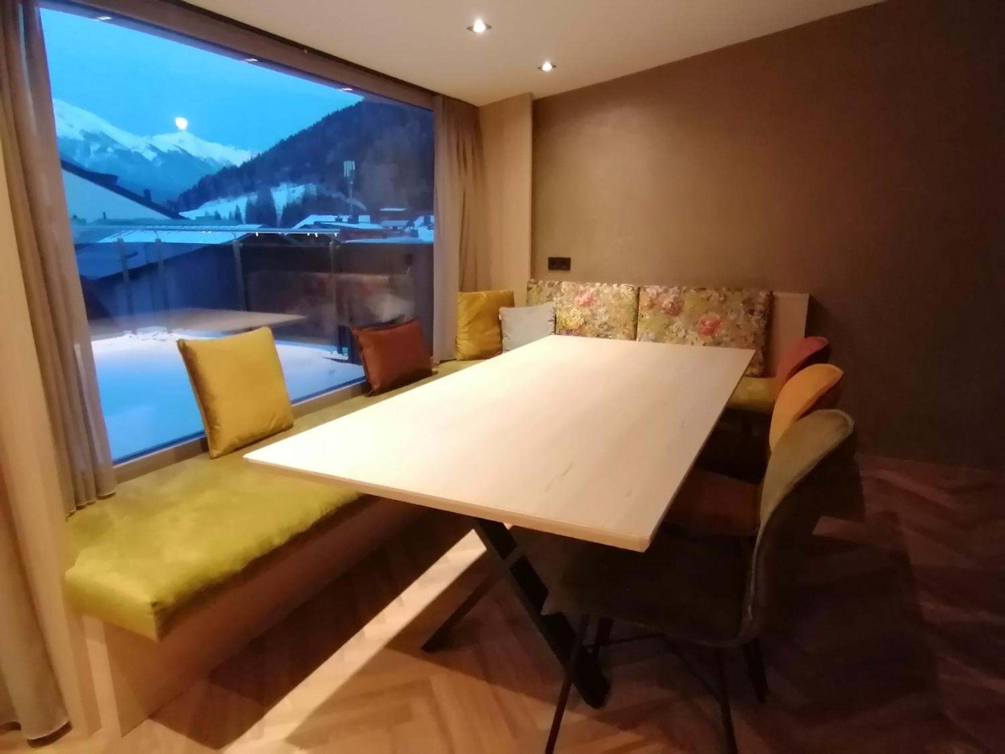Haus Marion Haueis Hotel Sankt Anton am Arlberg Exterior photo